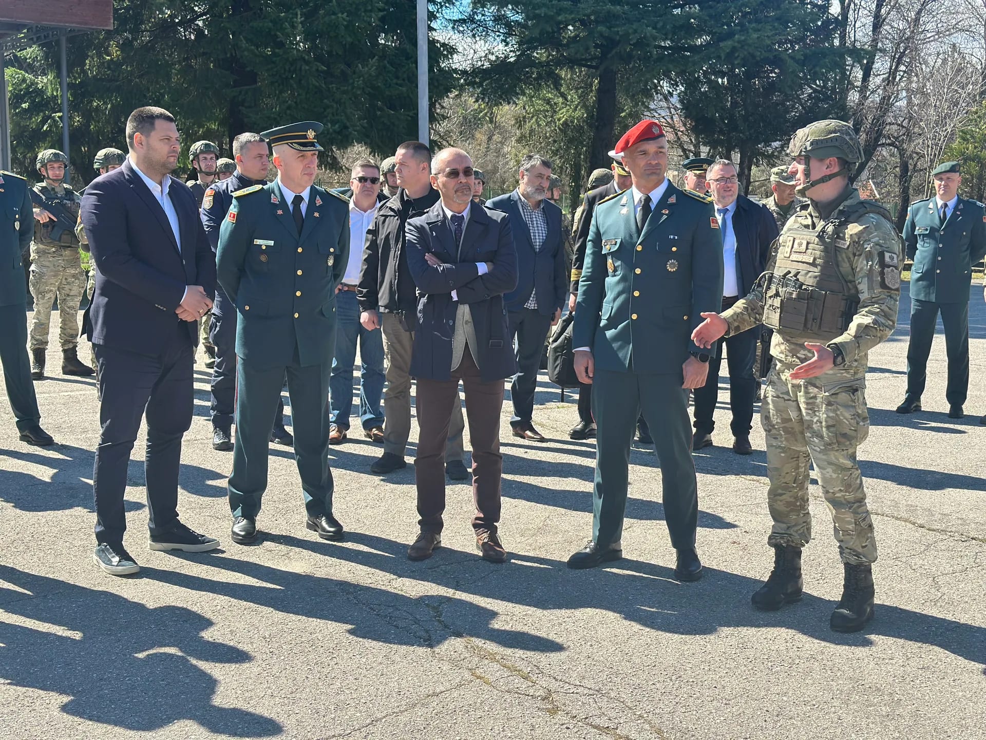 "Vojska će dati svoj doprinos u protivpožarnoj sezoni i zajedničkom uređenju putnih pravaca u Nikšiću"