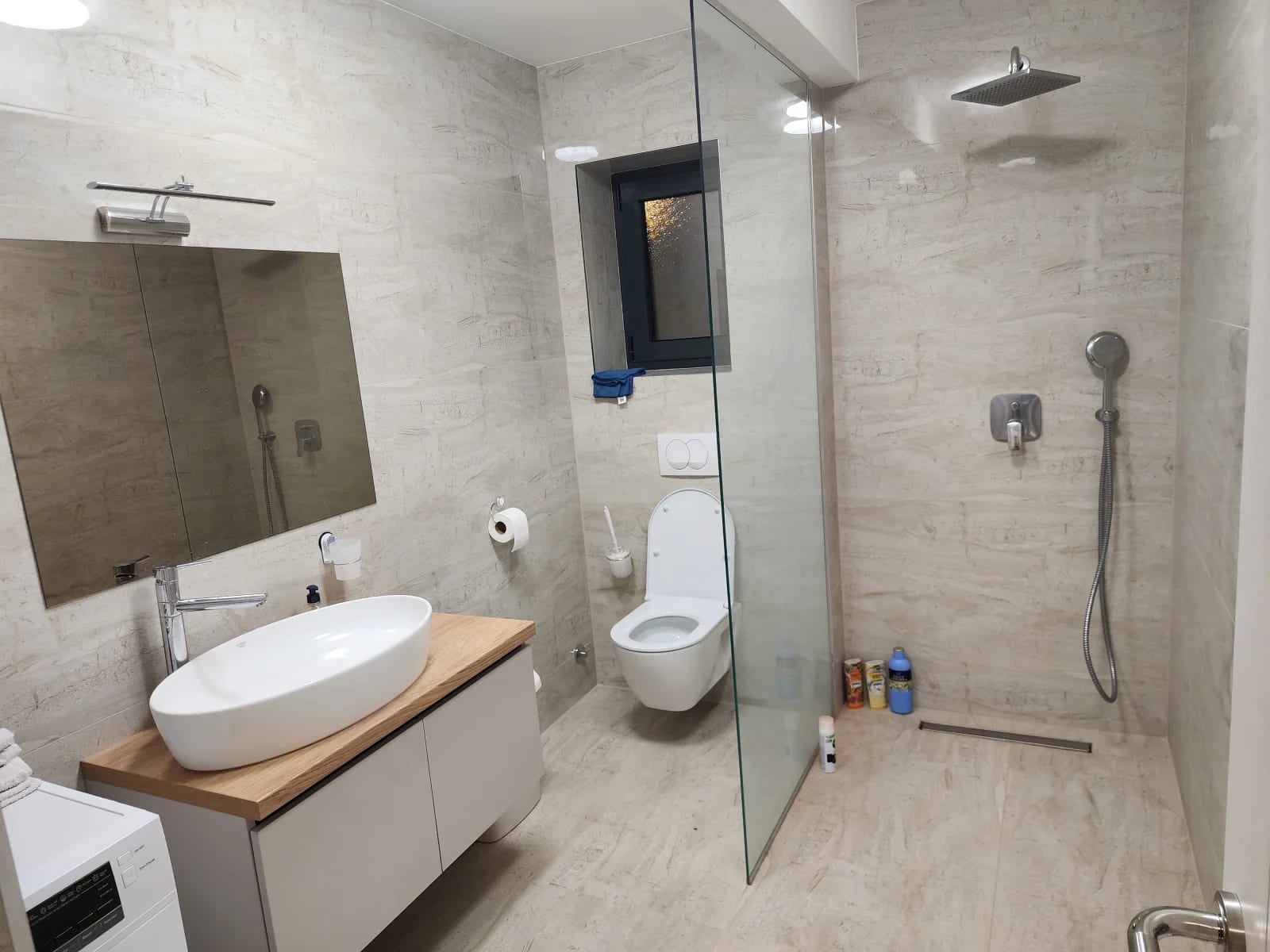 Izdajem jednosoban stan 55m2