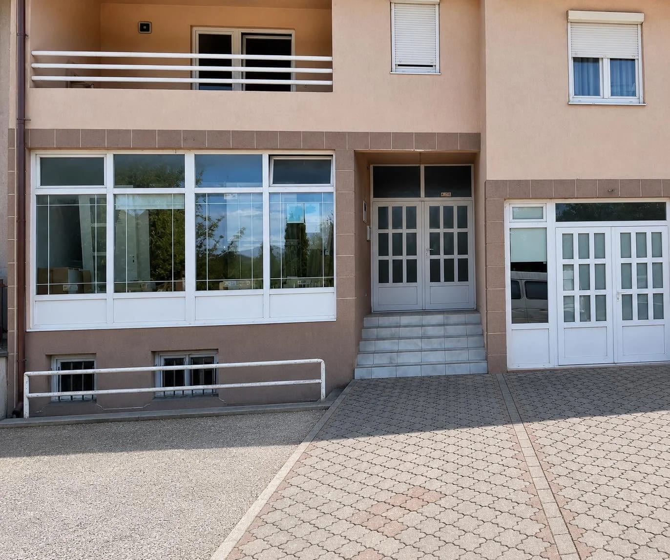 Izdaje se poslovni prostor u Integralovom naselju