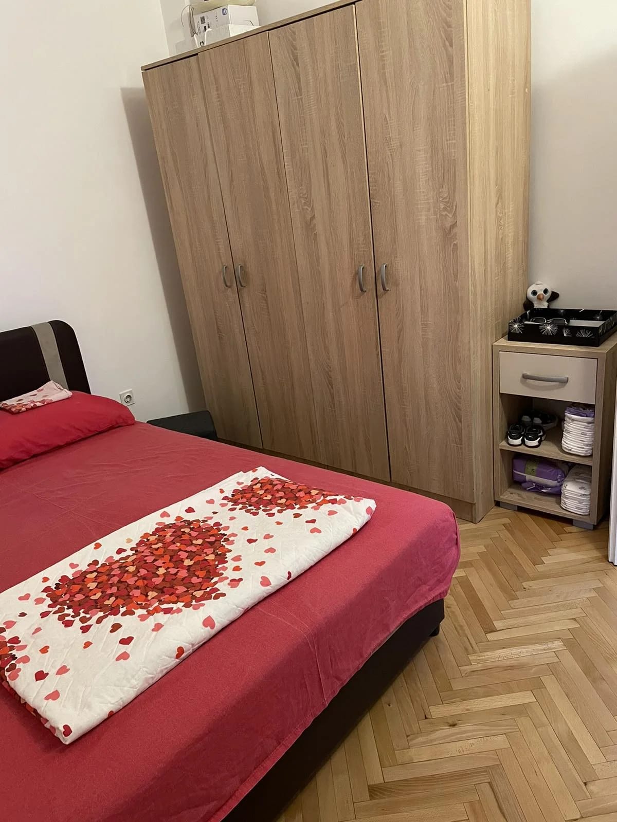 Izdajem namješten stan.
