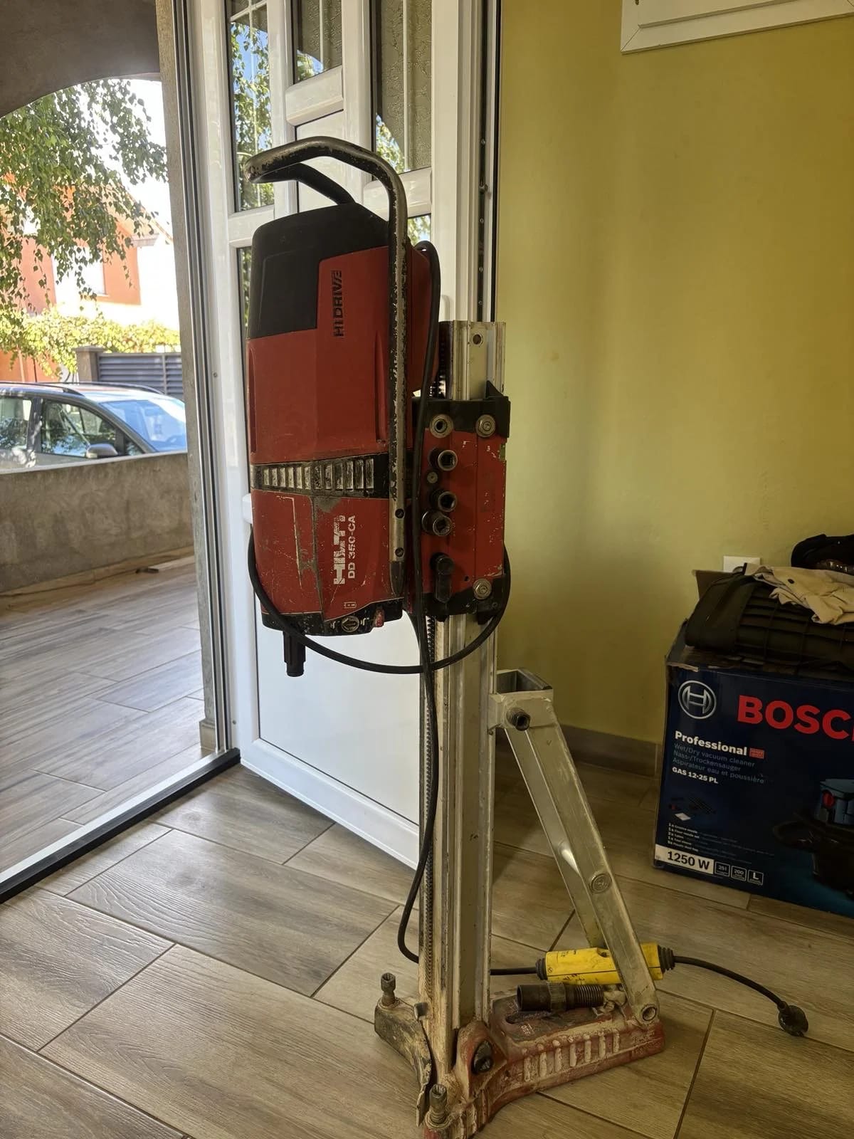 Na prodaju HILTI DD 350