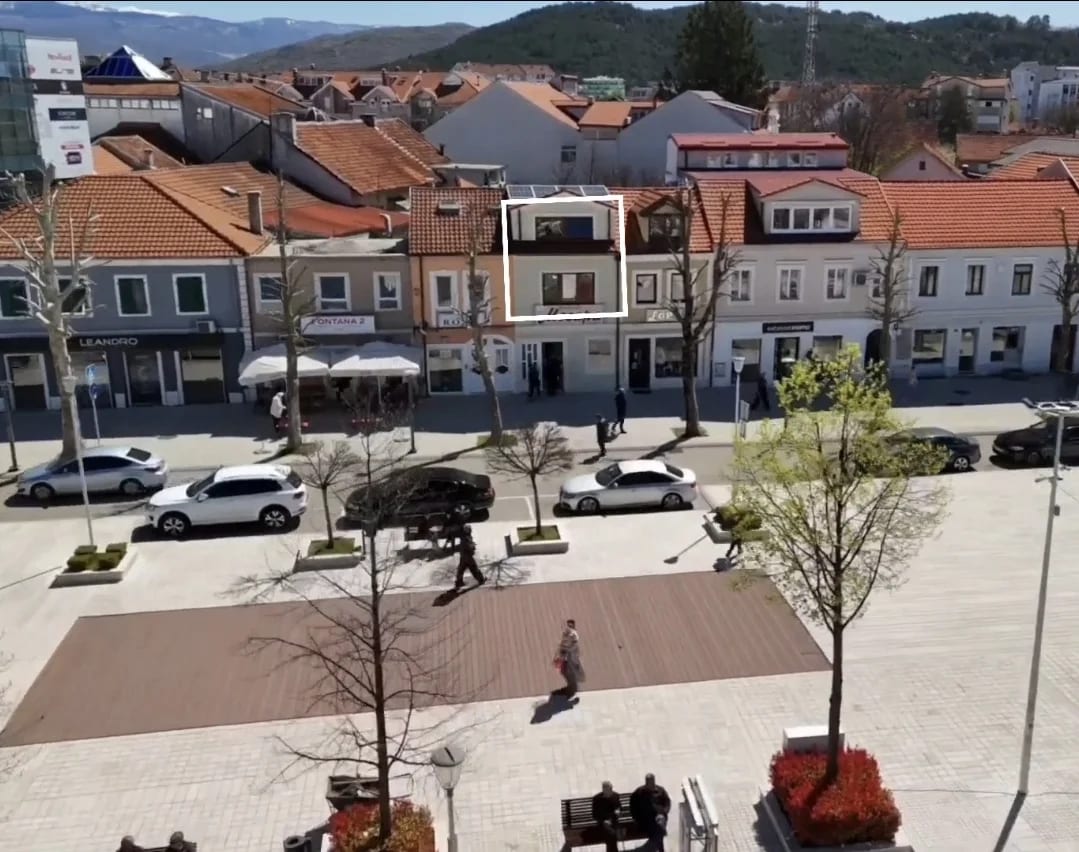 Izdajem poslovni prostor