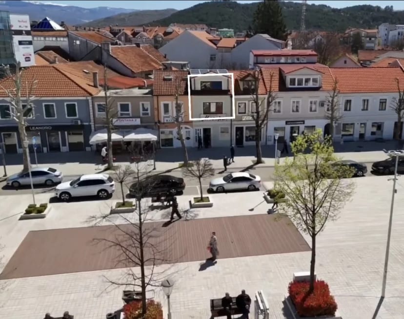 Izdajem poslovni prostor
