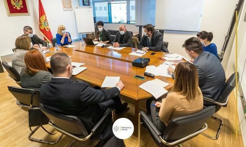 Policija, vojska, prosvjetari u fokusu za vakcinaciju