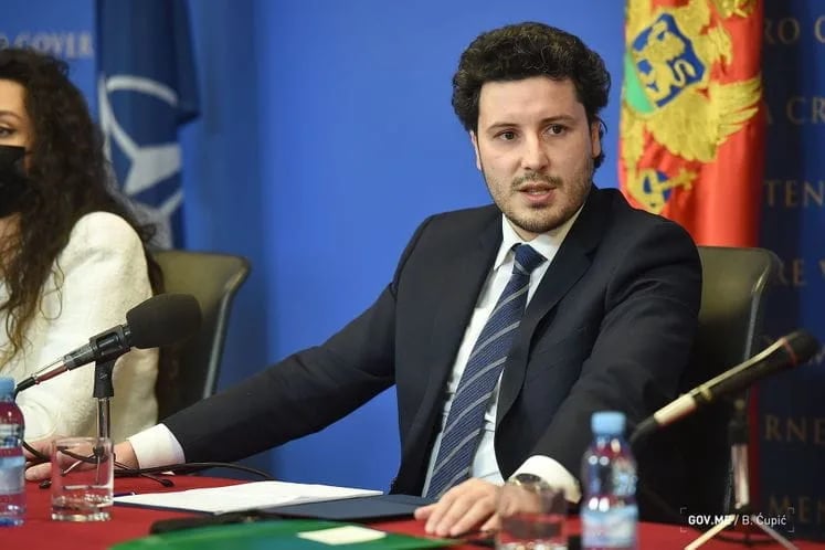Abazović: Kreće isplata nadoknada za vatrogasce, policajce i vojnike