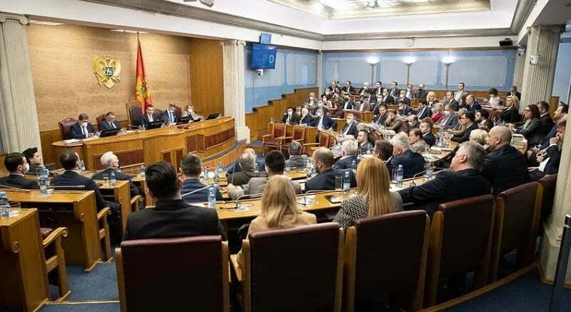 Poslanici danas o skraćenju mandata Skupštini i nepovjerenju Vladi