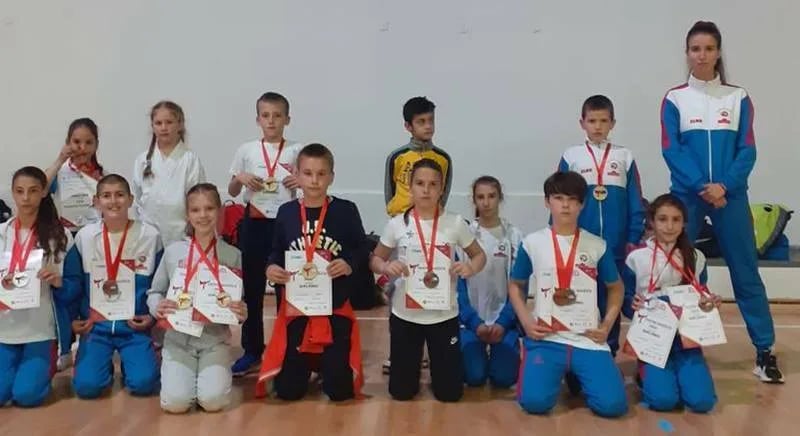 "Trofej Nikšića": 19 medalja za karatiste Šampiona