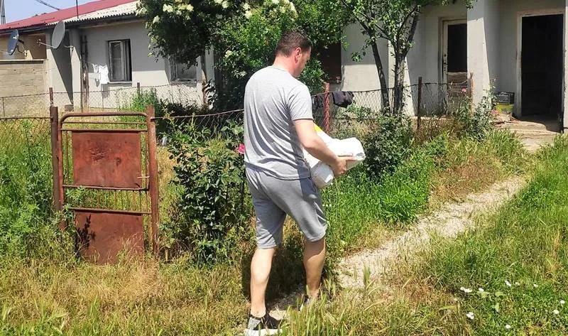 Uručili pakete pomoći za dvije socijalno ugrožene porodice