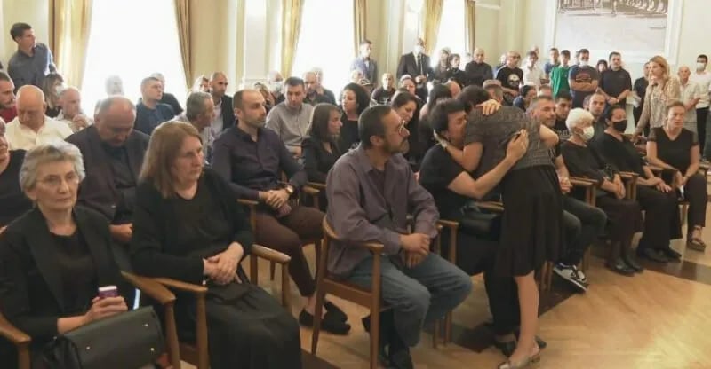 "Cetinje nije samo, tuguje cijela Crna Gora"