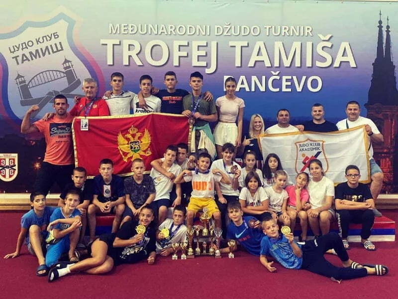 Trofej Tamiša: 12 medalja za Akademik