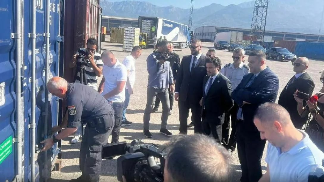"Nećemo se povući ni milimetar, šverc cigareta klinički mrtav"