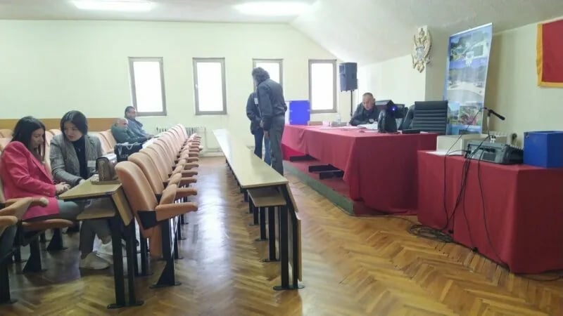 Građani biraju lokalnu vlast, prve nepravilnosti u Šavniku