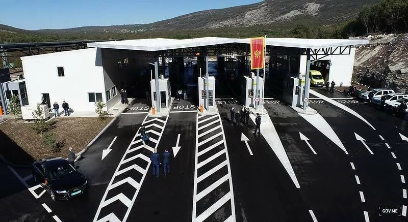 Tokom praznika u Crnu Goru ušlo skoro 240.000 putnika