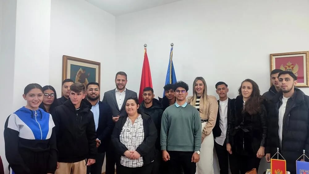 Podnijeta inicijativa za osnivanje prvog omladinskog romskog parlamenta u Nikšiću