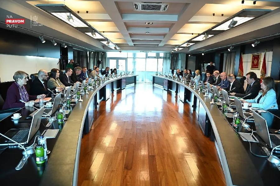 Smijenjeni direktorica Ispitnog centra i Upravni odbor, novi v.d. Miloš Trivić