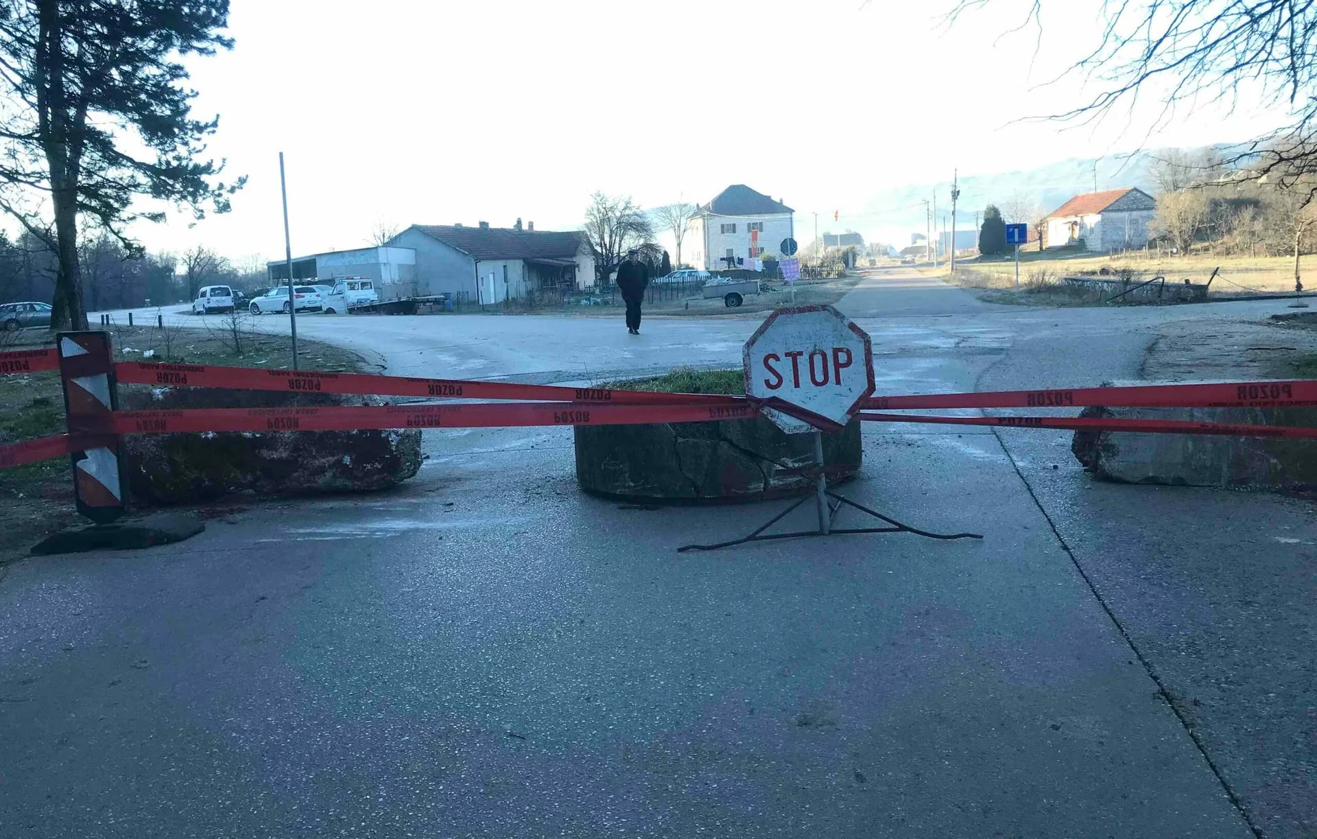 Obustavljen saobraćaj u Ulici Voja Deretića