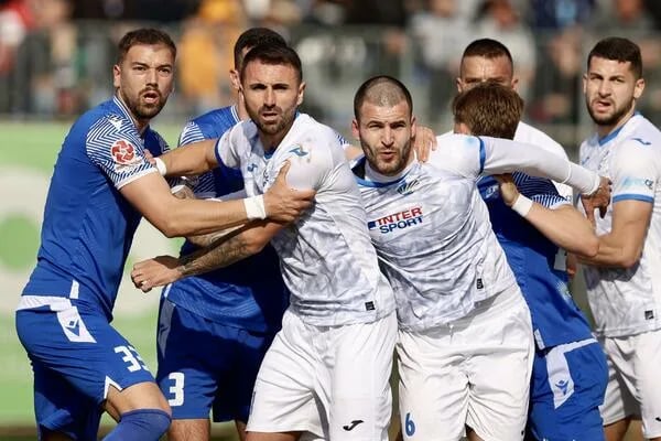 Slab derbi donio po bod Dečiću i Sutjesci