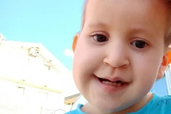 Petogodišnjem Stefanu iz Nikšića potrebno 6.600 eura za tretmane