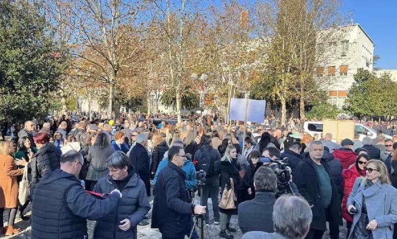 Vlada zaključuje Granski ugovor sa prosvjetarima