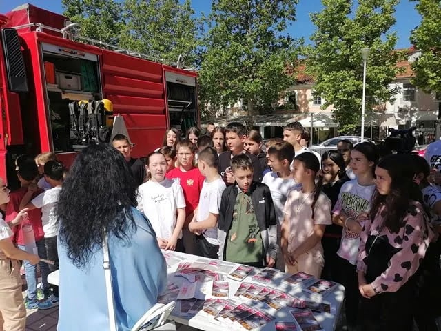 Učenici OŠ ''Olga Golović'' u vježbi evakuacije i kampanji zaštite od požara