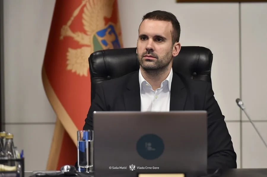 Spajić odgovara na pitanja poslanika