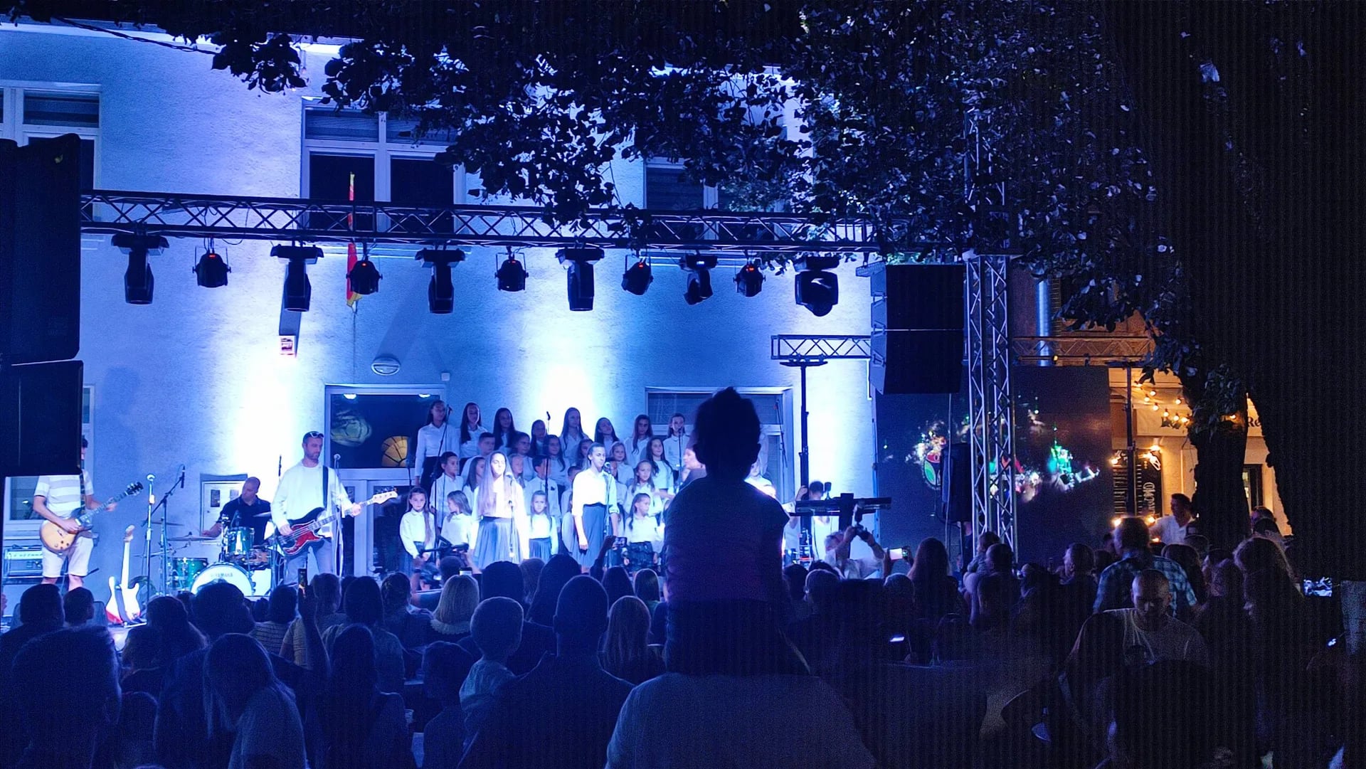 Počinje festival "Korzo": Nastupaju Kiki Lesendrić i Piloti, Cirkus animatori...
