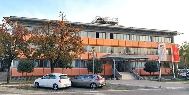 Zdravstvene ustanove duguju oko 3,7 miliona eura, prošle godine zaradili 22 miliona