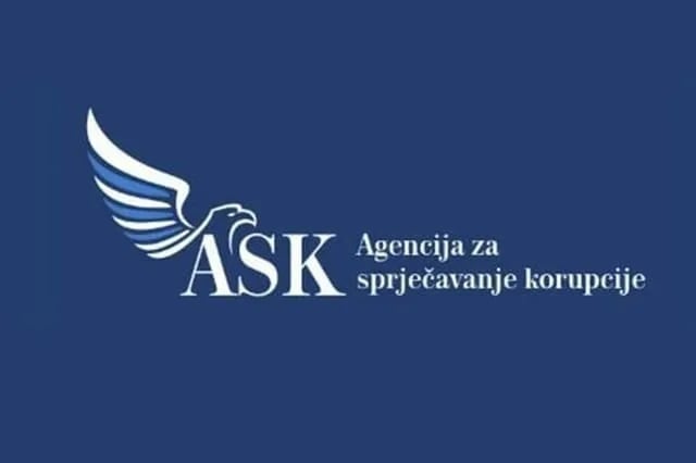 ASK: Funkcije nespojive, poslanici da se odluče