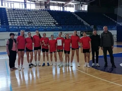 Učenice OŠ ''Radoje Čizmović'' opštinske prvakinje u rukometu