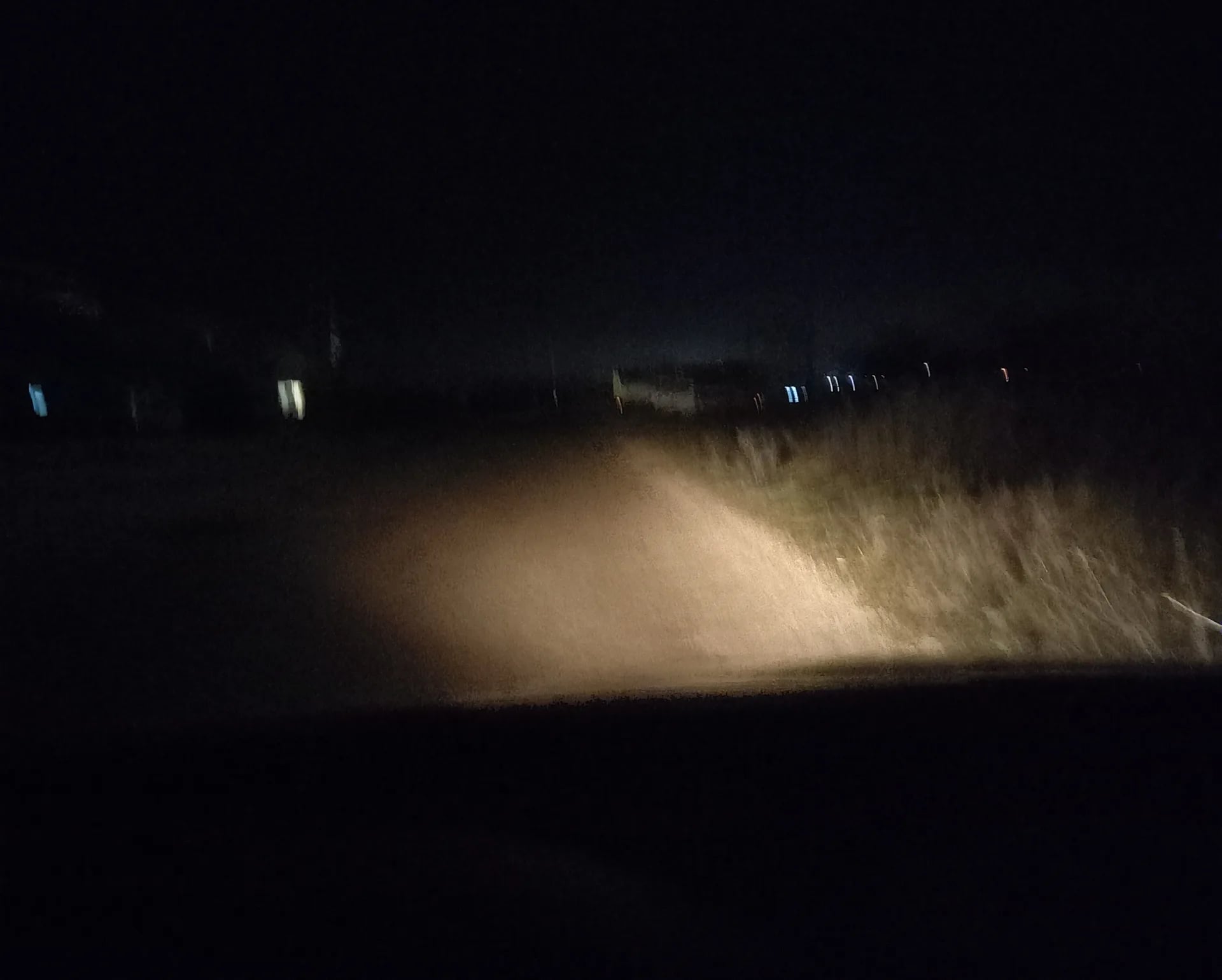 ČITAOCI ŠALJU: Hoće li proraditi rasvjeta u MZ Ozrnići?