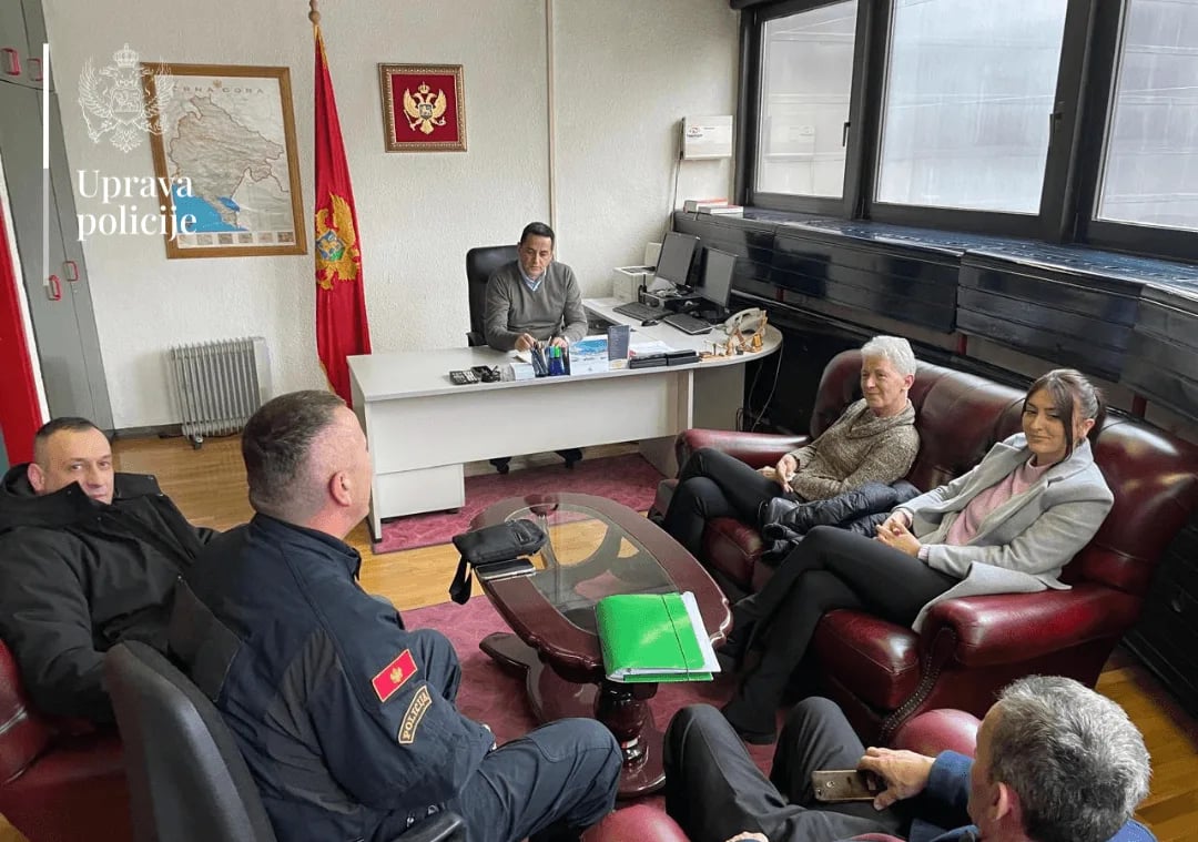 Jačanje saradnje policije i škola radi bezbjednosti učenika