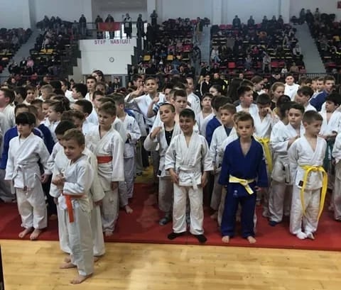 Trebjesi četiri medalje