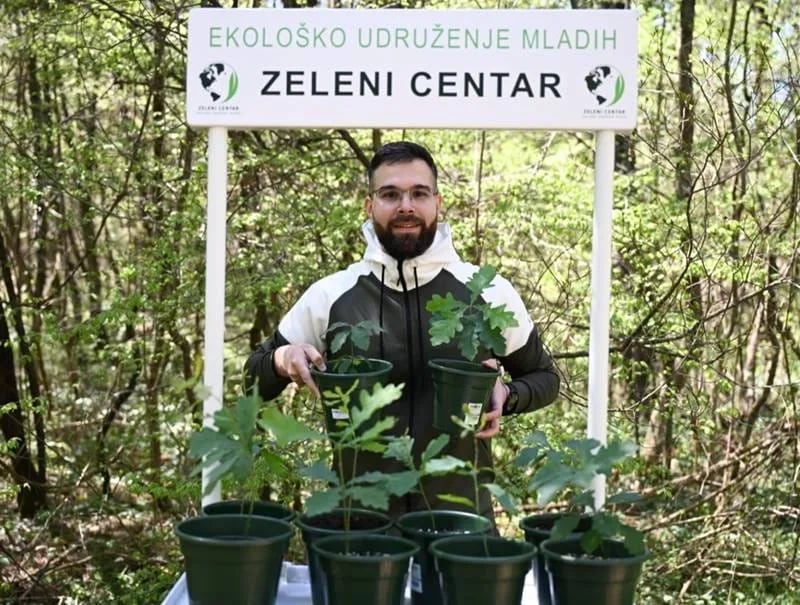 „Rođendansko drvo“: Miloš Džiknić pokrenuo ekološku kampanju