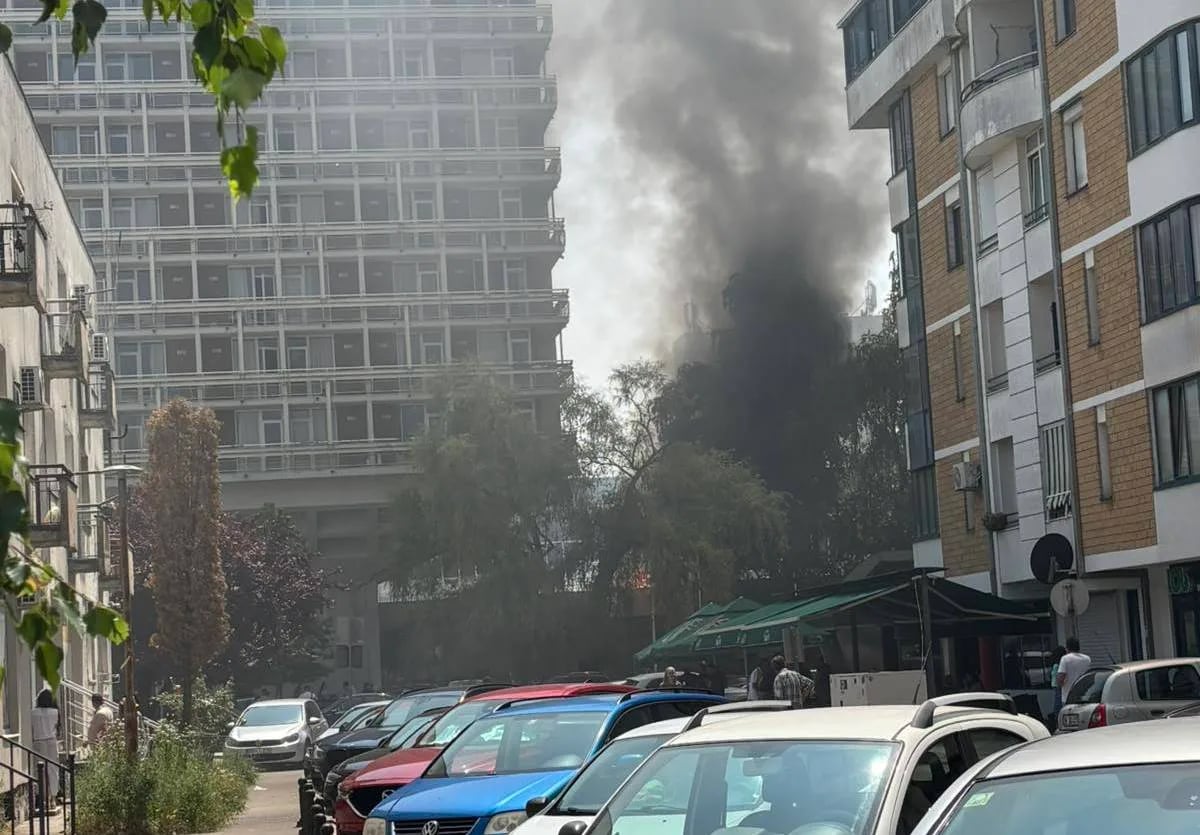 (FOTO) Gorio natpis na hotelu "Onogošt"