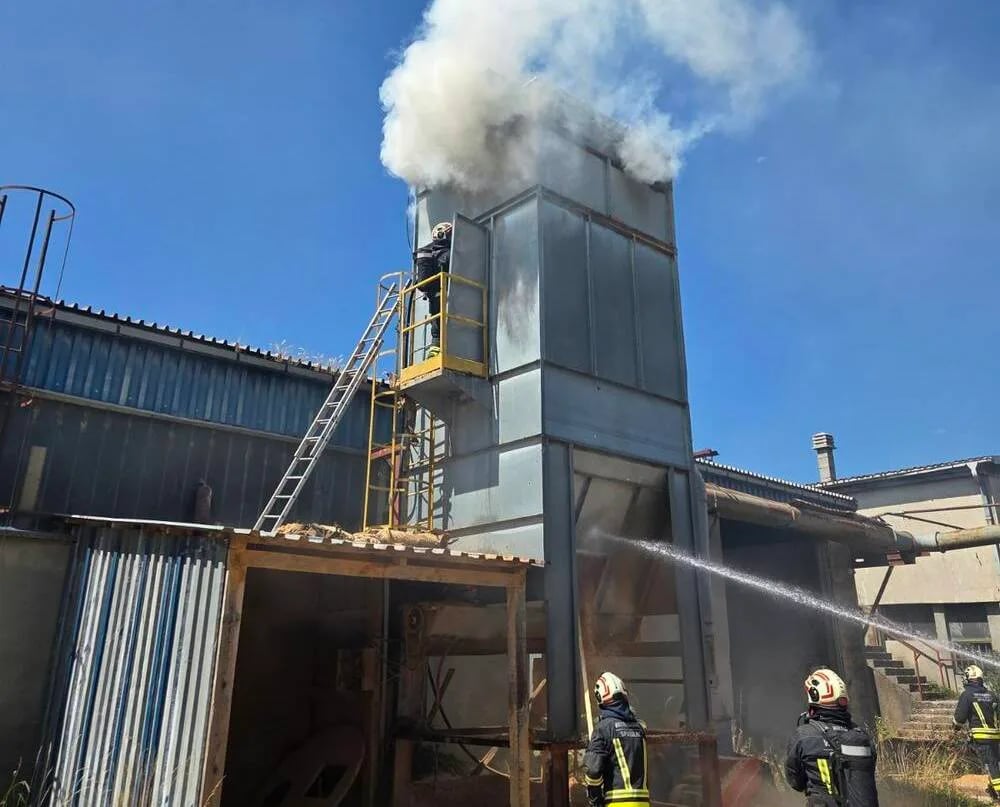 Gorio silos, vatrogasci spasili proizvodnu halu