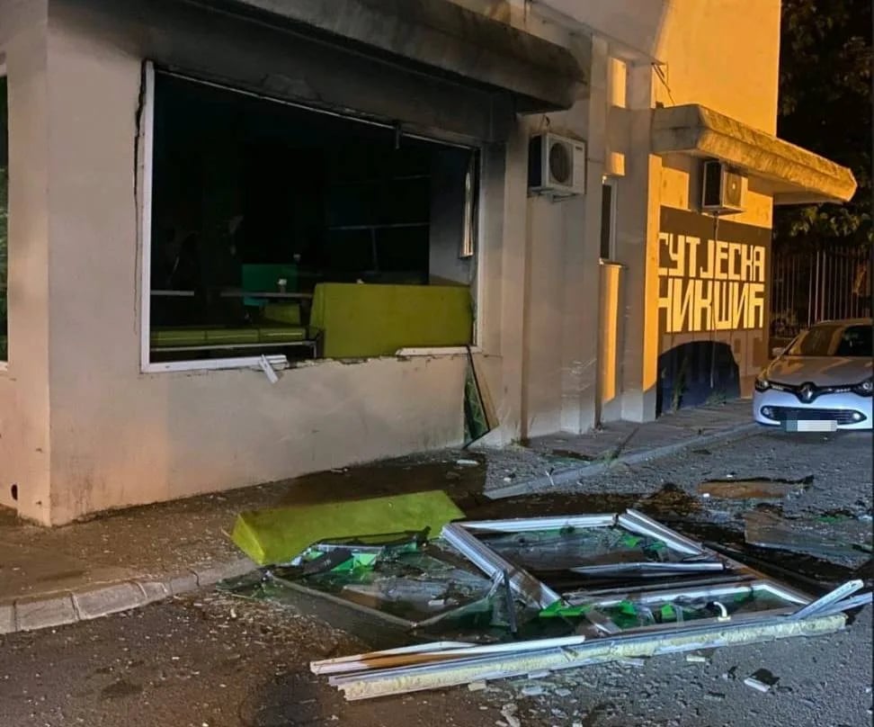 Za podmetanje požara u kladionici osumnjičene dvije osobe, jedna uhapšena, druga u bjekstvu