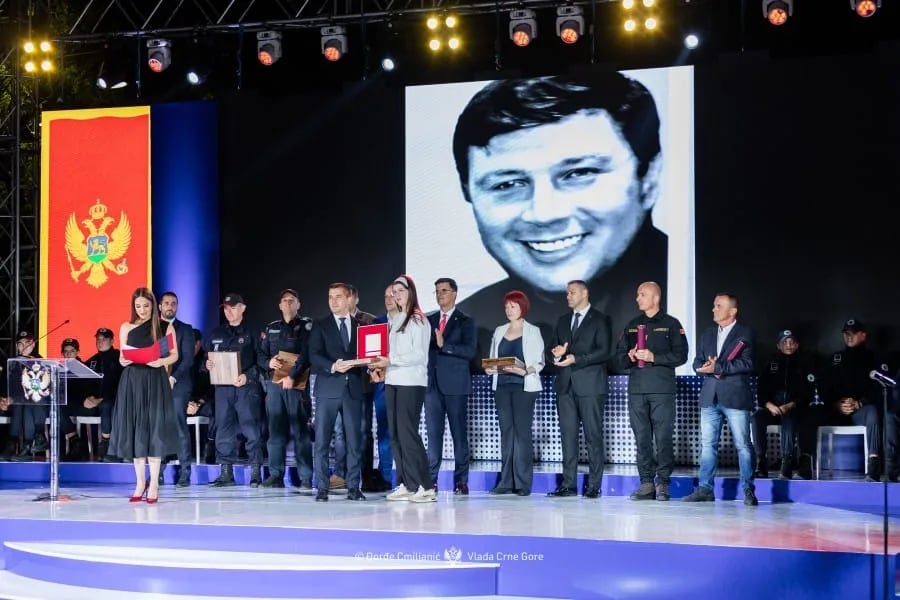 Uručena priznanja istaknutim službenicima Uprave policije i Ministarstva unutrašnjih poslova