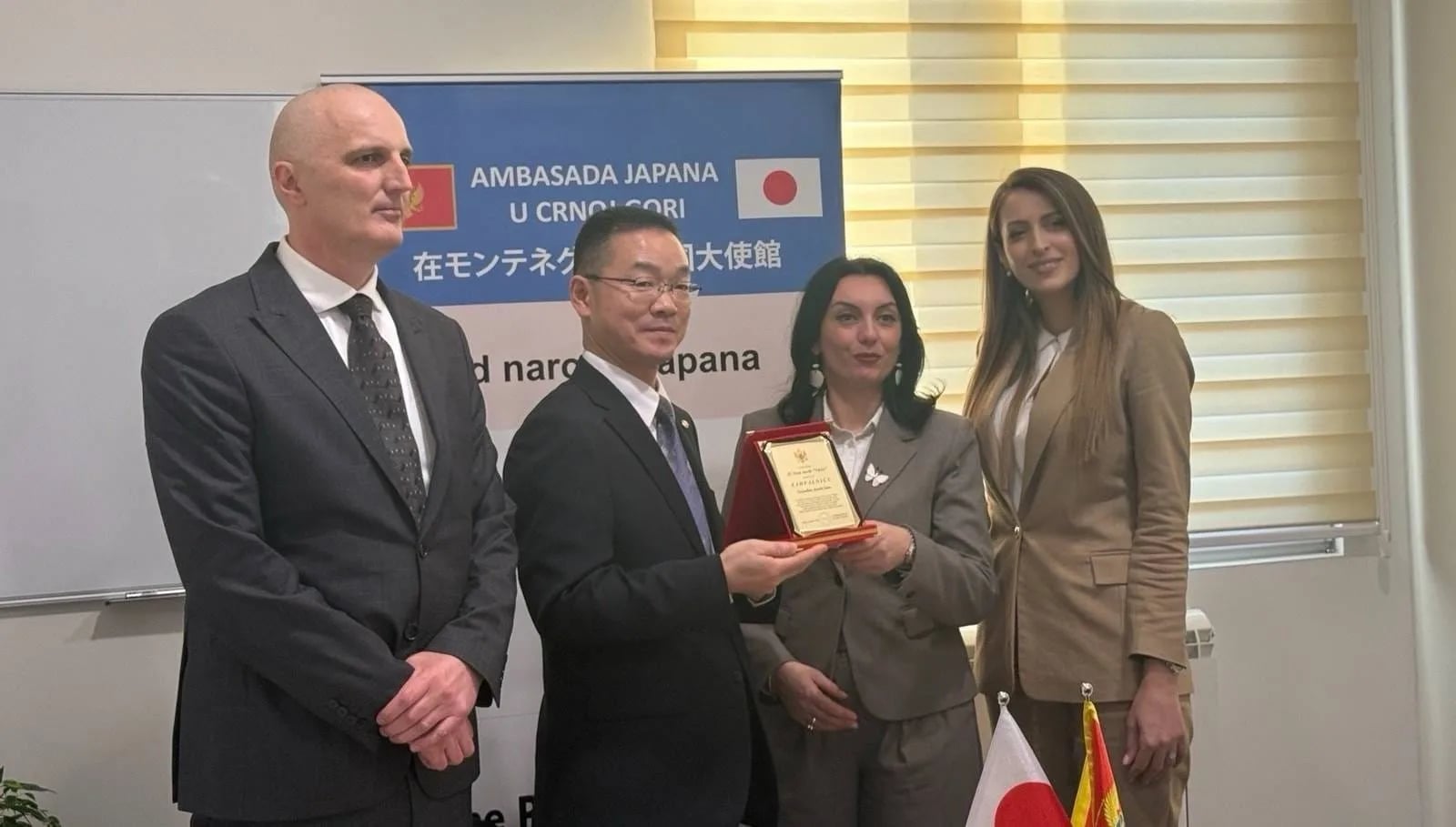 Delegacija Ambasade Japana u posjeti Domu starih „Nikšić“: Uručene dvije vrijedne donacije