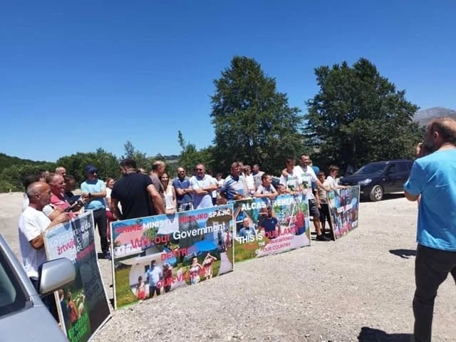 Radojević: Direktor Uprave policije da odgovori ko je slijetao helikopterom u privatno dvorište u Gornjim Breznima