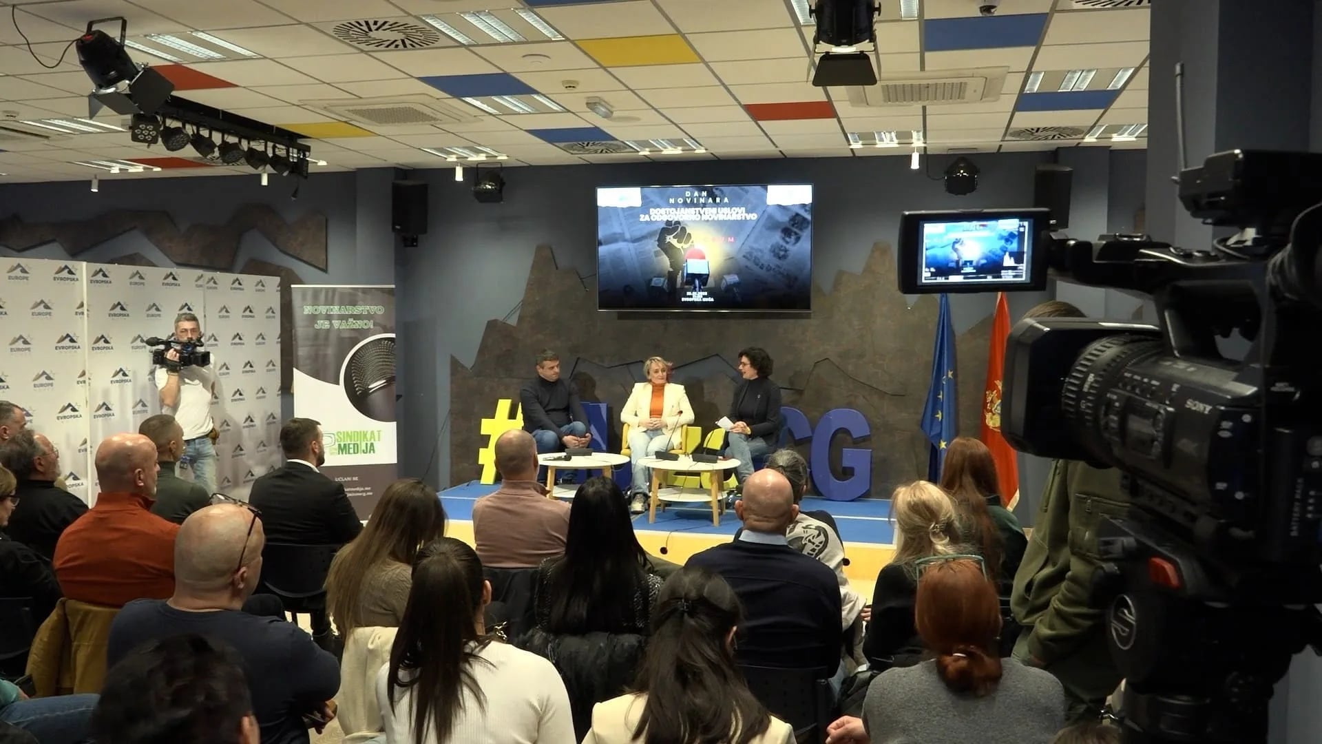 SMCG: Tokom 2025. godine registrovana 33 slučaja napada na novinare u Crnoj Gori