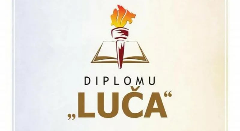 Vlada usvojila Uredbu o "Luči“: Odličan uspjeh đaci moraju imati i na maturskom ispitu