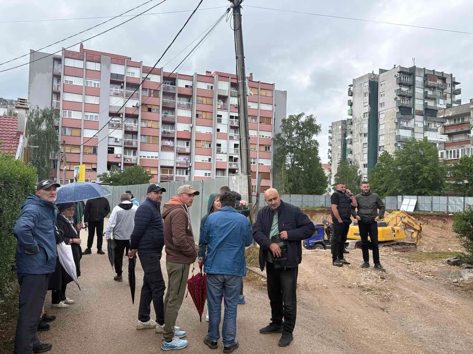 (VIDEO) Na današnjem okupljanju u Grudskoj mahali reagovala policija, Krstajić: Projekat ćemo raditi, graditi i završiti
