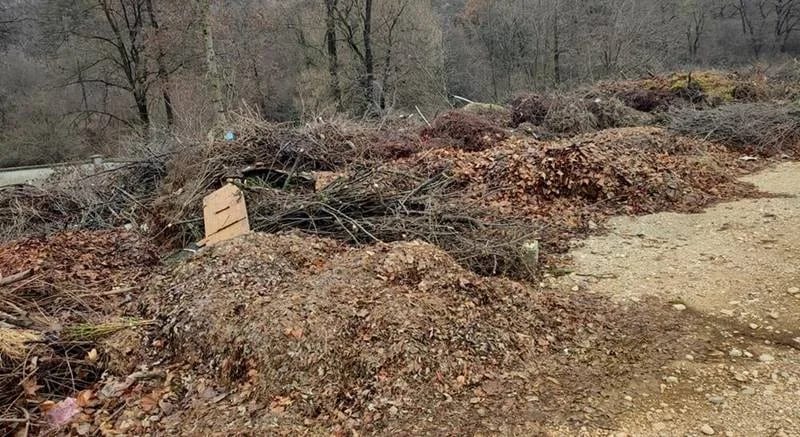 Počelo čišćenje Novog groblja u Nikšiću
