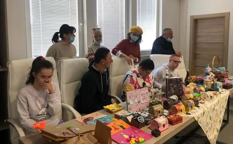 Kreirali poklone za dame iz Doma zdravlja: Uzvratili ljubav i poštovanje