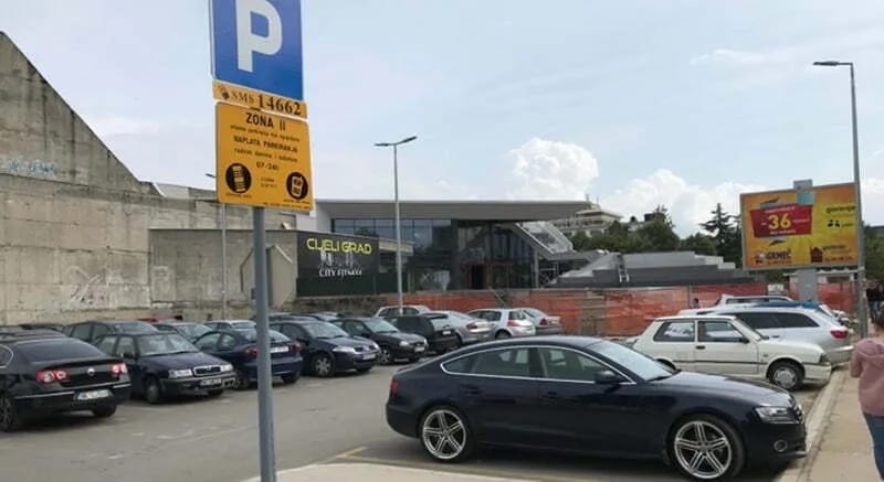 Odbornici pošteđeni plaćanja parkinga na dan sjednice