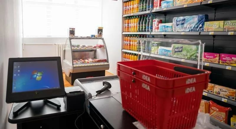 Nikšićkoj Srednjoj ekonomsko-ugostiteljskoj školi donirali opremu za stručnu nastavu