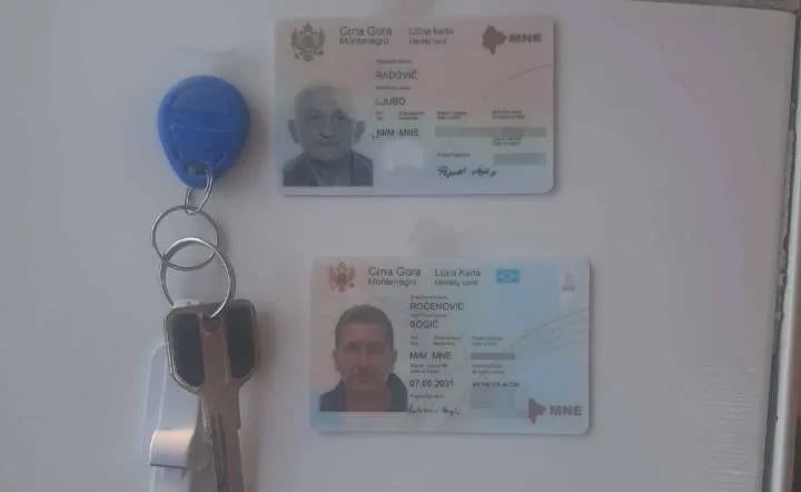 Pronađene dvije lične karte