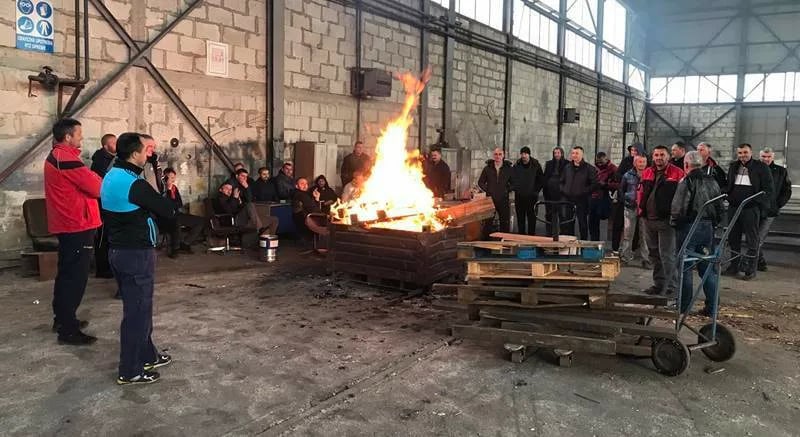Obezbjeđenje pokušalo da udalji radnike Metalca