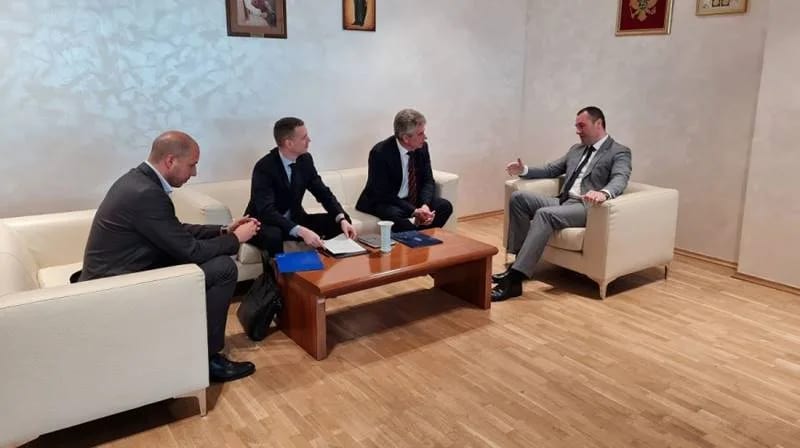 Mađarska će CG donirati 30.000 brzih testova