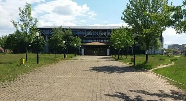 Udžbenici za srednju školu od 83 do 105 eura